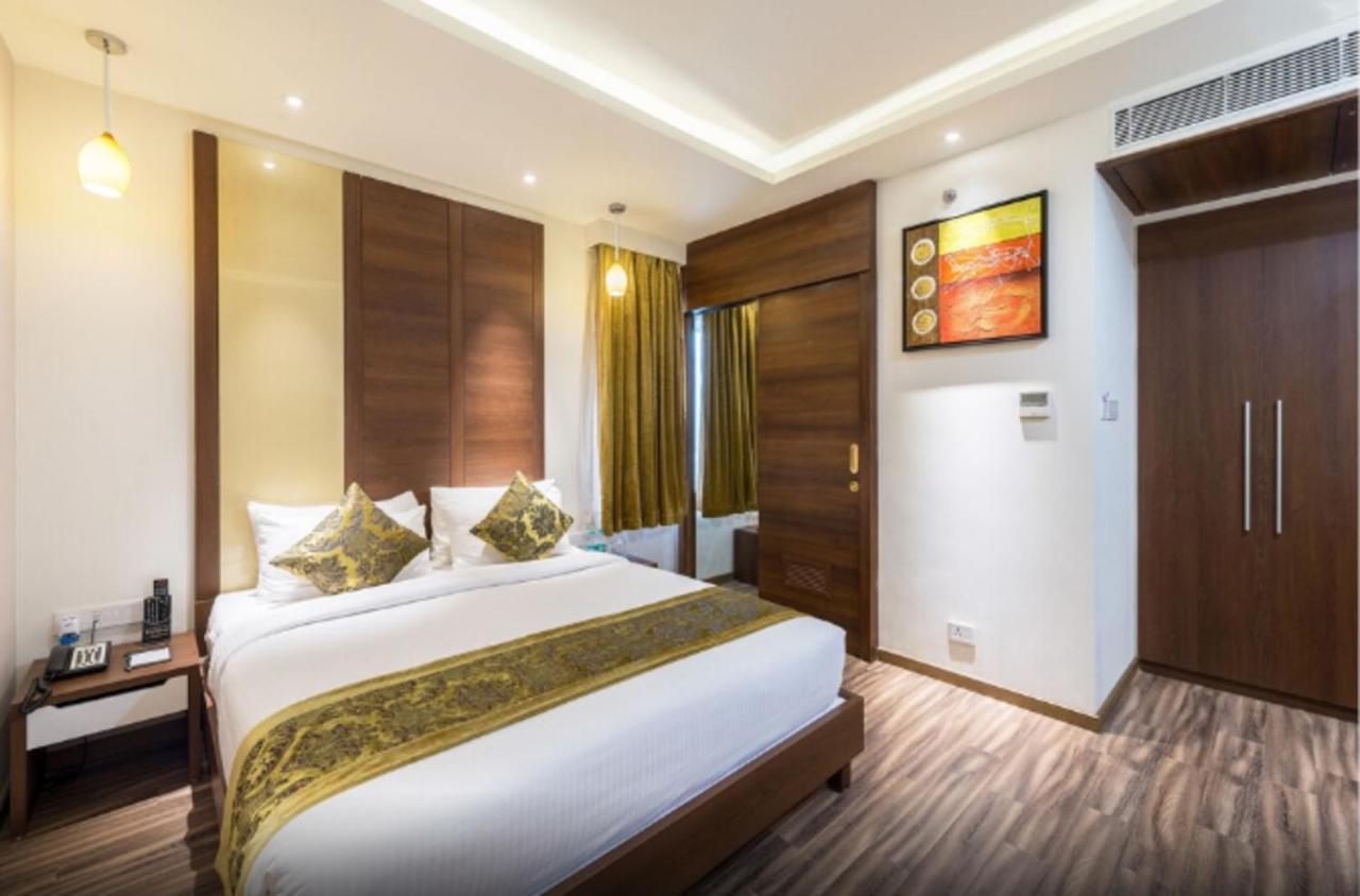 Jagadish Brigade Hotel バンガロール エクステリア 写真