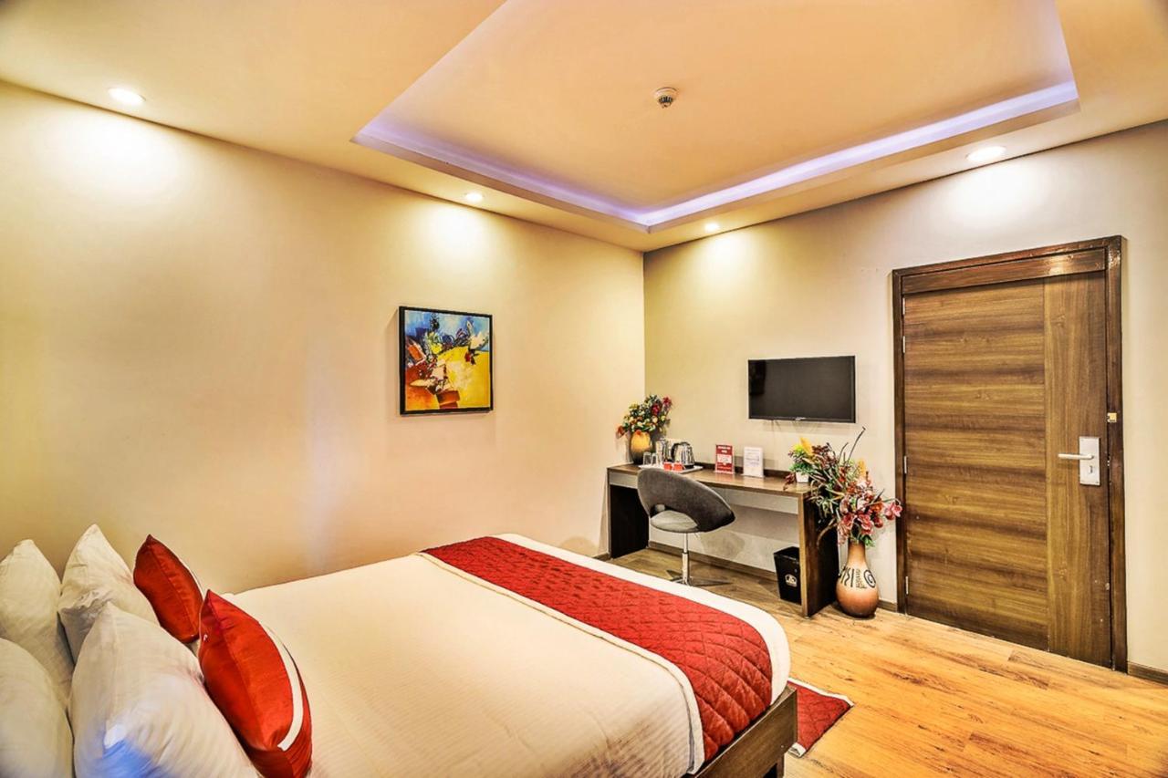 Jagadish Brigade Hotel バンガロール エクステリア 写真